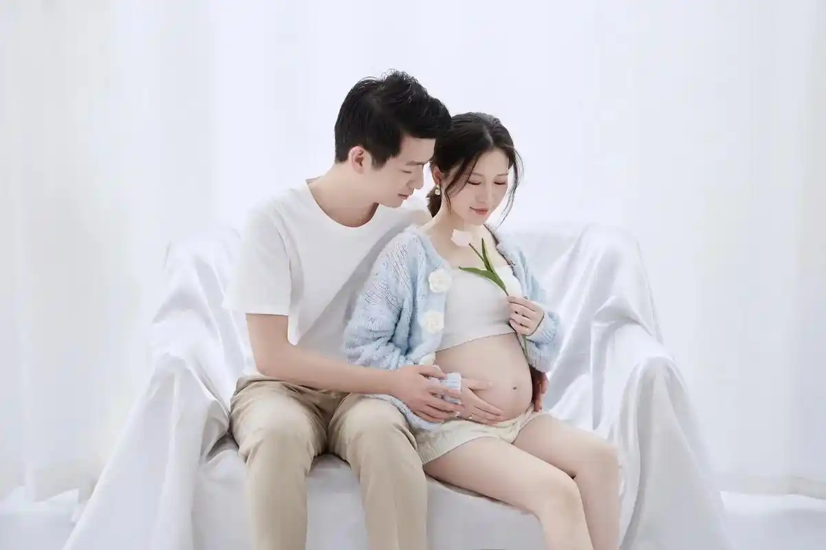 不是为了传宗接代而生孩子 是因为爸爸很爱妈妈 妈