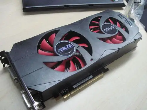 33ghz 主板:技嘉 ep43-ds3 显卡:迪兰恒进 4850 512mb