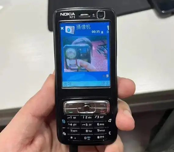 在十多年前,诺基亚曾是手机行业无敌的存在,它推出