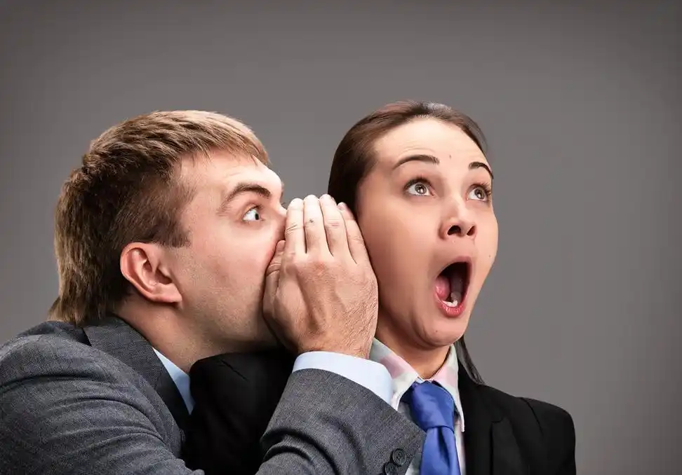 说悄悄话,所有的秘密都在我耳边低语的朋友