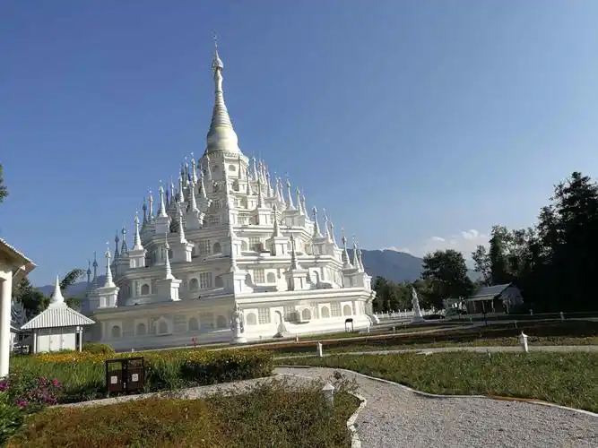 芒市勐焕银塔好玩吗,芒市勐焕银塔景点怎么样_点评_评价【携程攻略】