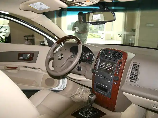 图:2009款 凯迪拉克cts 2.8 豪华运动版