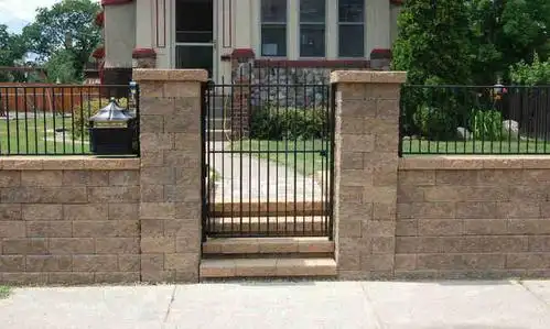 别墅围墙大门口四方柱子造型装饰效果图片