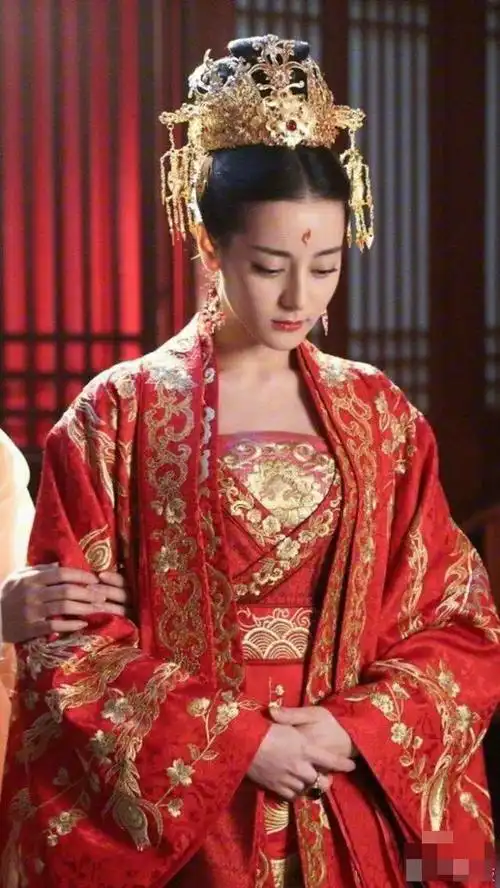 看到影视剧之中女星凤冠霞帔你最想娶谁了