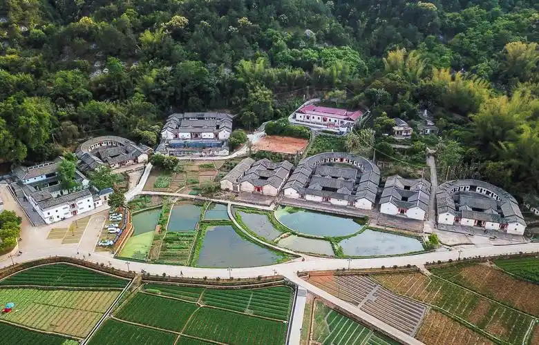 梅州市侨乡村中国最典型的客家民居古村落