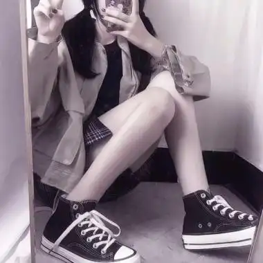 由美头网整理发布,女生头像频道提供更多与腿,腿部相关的头像图片挑选