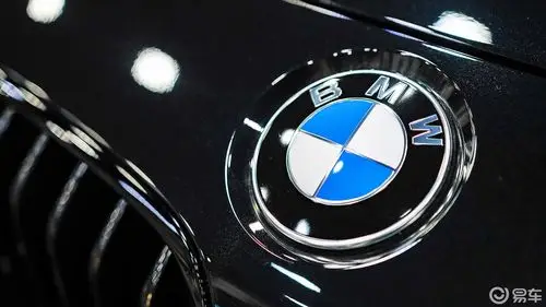 宝马车标真是蓝天加白云吗