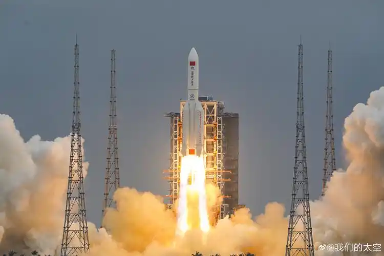 长征五号b搭载天和号核心舱发射瞬间 图源:我们的太空