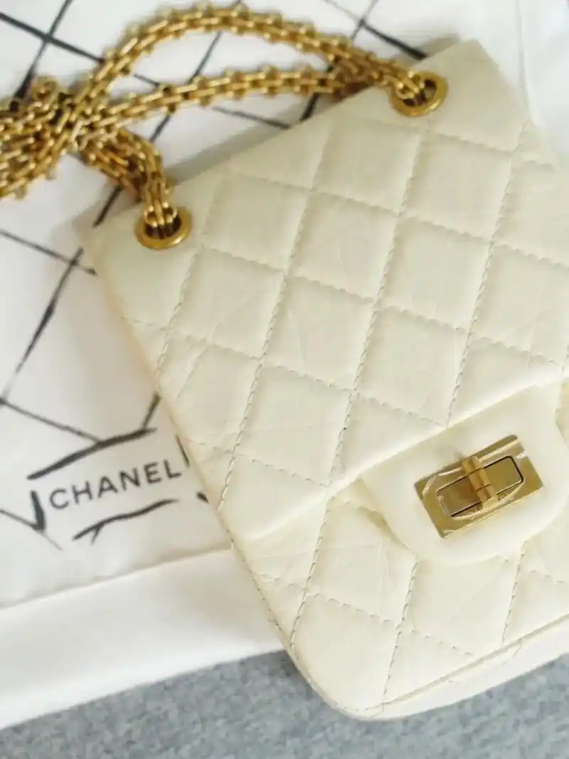 存放品chanel奶油白255竖版