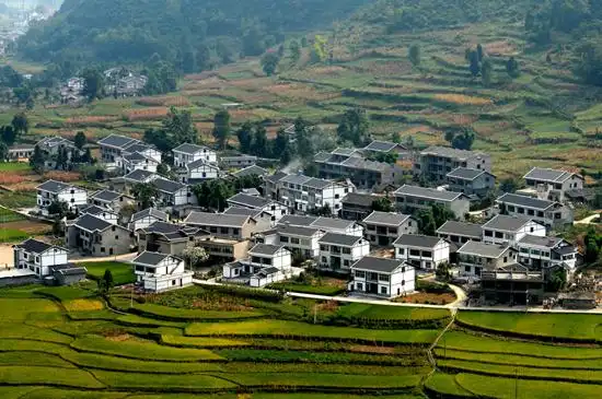 绥阳新农村 胡志刚摄.jpg