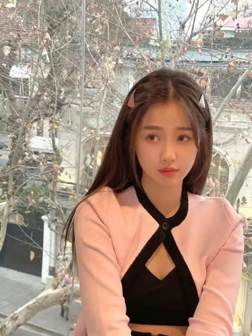 虞书欣粉色小虞