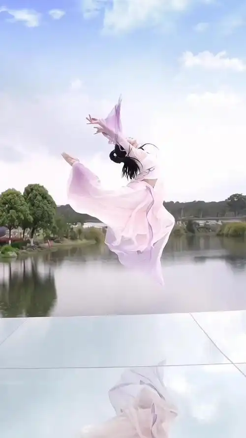 应是天仙狂醉,乱把白云揉碎#古典舞##古风##又美又飒#美女