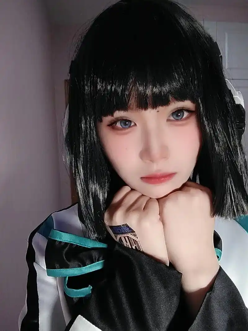 cos #假面骑士 #卡面来打 #伊兹 #美女 虽然这么说 - 抖音