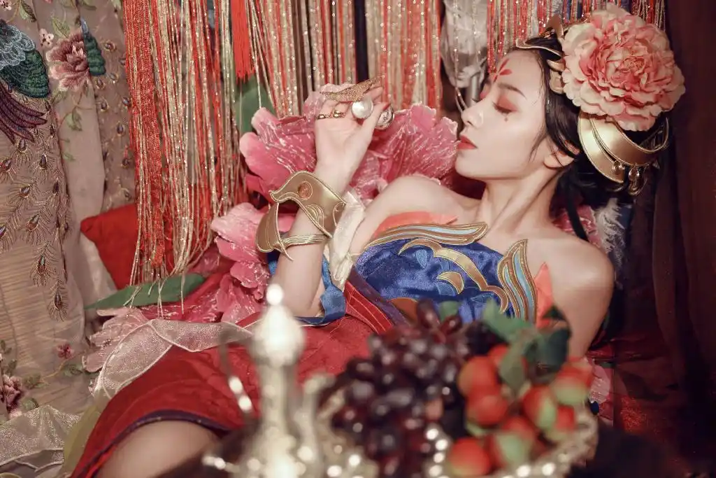 《王者荣耀》杨玉环真人cos,让人嫉妒的美貌,宛如天仙下凡!