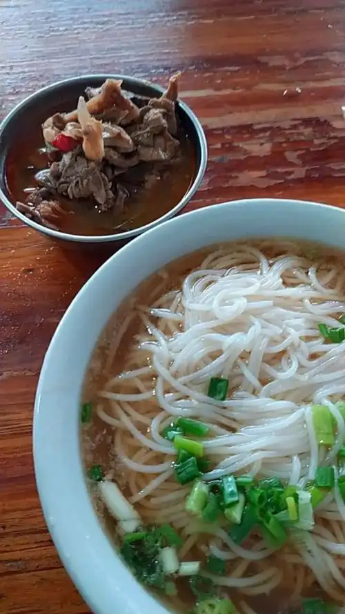 江西早餐米粉配小菜