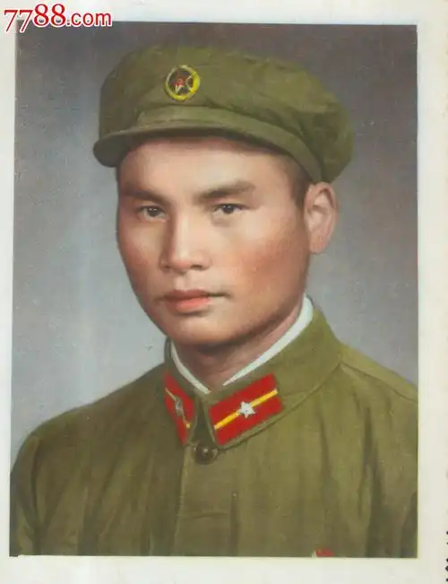 军人手工上彩照片.尺寸:12x9厘米