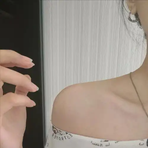 夏天就是要露直角肩呀