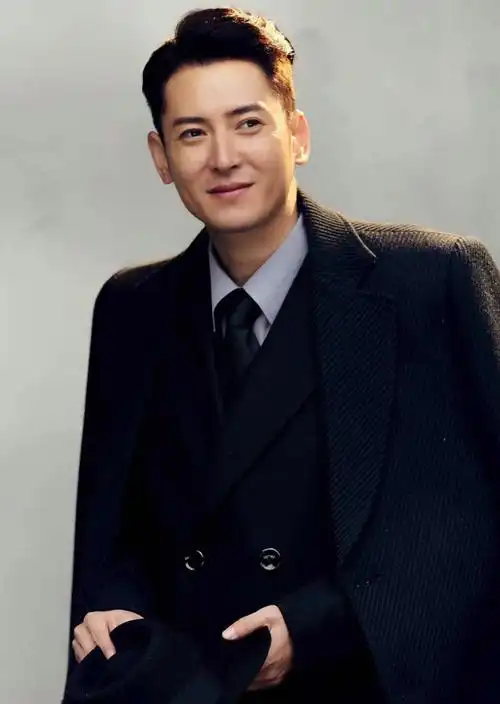 韩栋个人资料简介:名校毕业却去工地搬砖,转行当演员大获成功-韩剧网