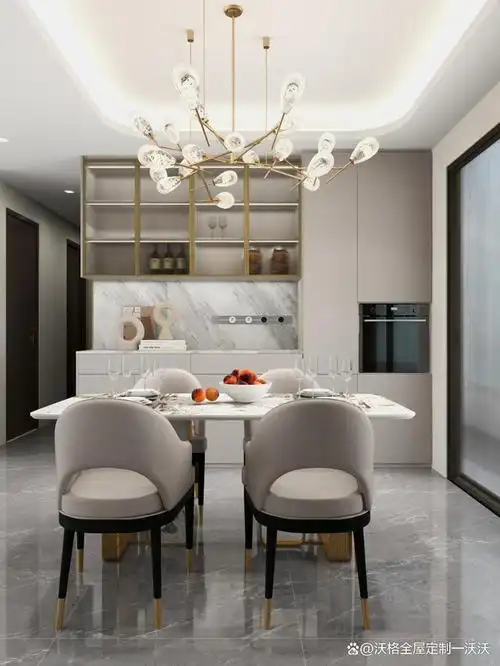 餐边柜是厨房和客厅之间的过渡区域,既可以作为储物空间,也可以作为