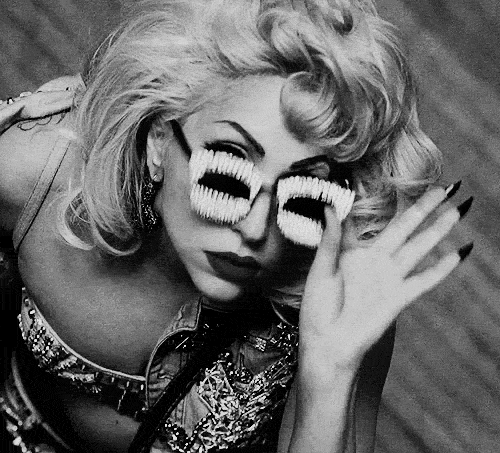 今年维密的三个表演嘉宾已定,我却更期待ladygaga的内衣秀!