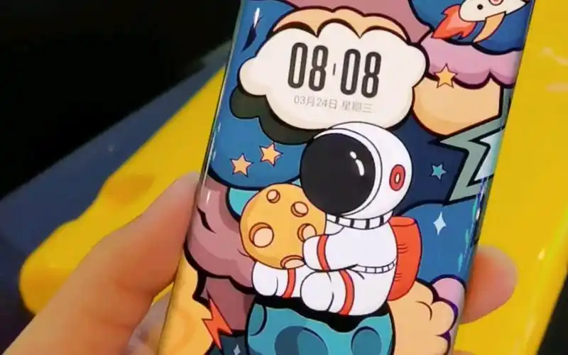 【华为主题/潮流太空人】最近太空人很火啊,一起来涂鸦吧!