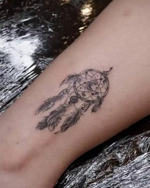 超级小捕梦网纹身图片_脚部腿部欧美写实几何纹身图案