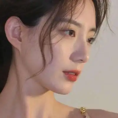 高贵精致的女生头像高清气质成熟女人头像图片唯美