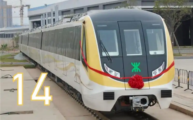 新线直击深圳地铁14号线列车及车辆段探访片段