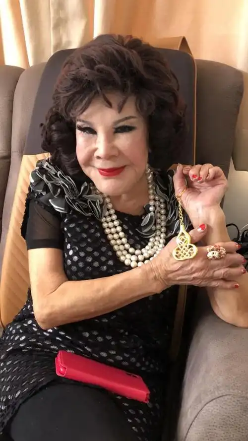 香港黄夏蕙,原名黄蕙莲!