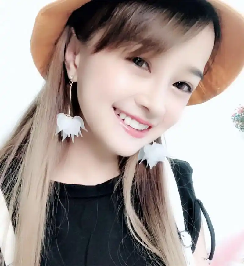 1米3袖珍女孩成最美网红,有众多追求者,没想到她会这么选择!