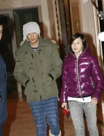 朴树退出乐坛10年,保姆做了一桌饭菜,谁知他的举动让人刮目相看