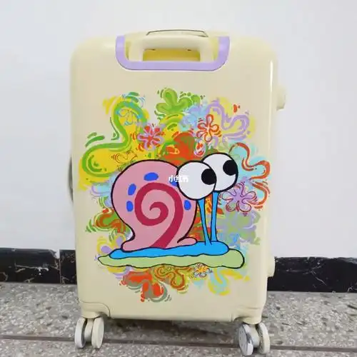 各位准备好开学的行李箱了吗