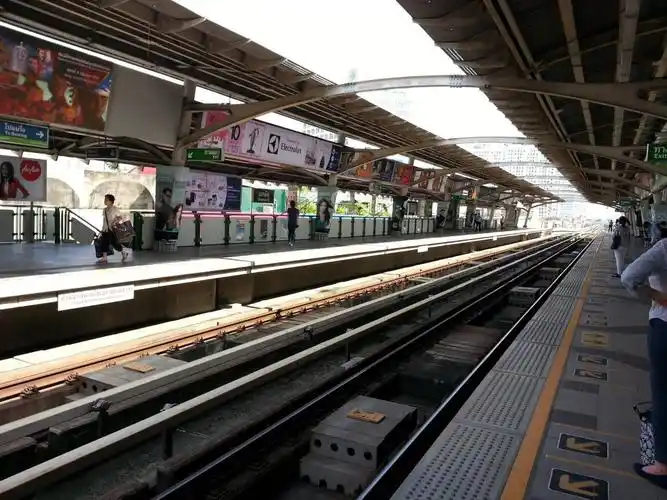 railway,station,bts platform,bkk,bangkok,railroad track,train