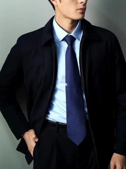 内搭一件外侧纯棉内侧羊毛内胆的衬衫,真的太香#厅里厅气  #体制内穿