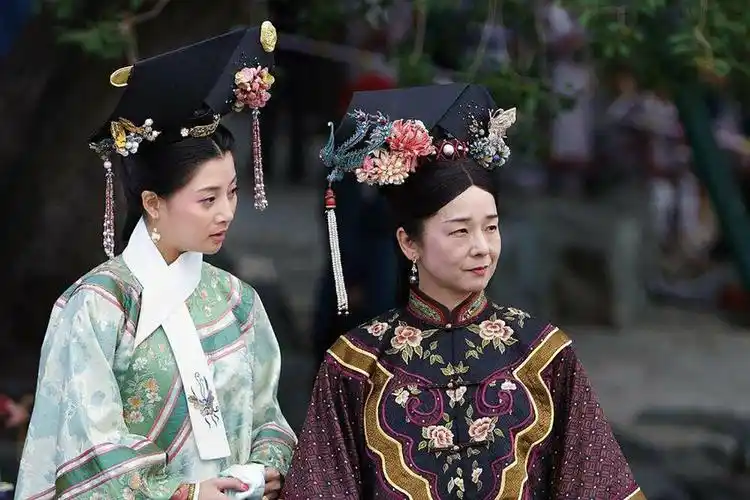 光绪新婚之夜,为何会扑在皇后怀中痛哭,两个人到底做了什么?