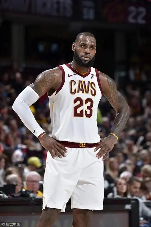 詹皇全队希望我接管比赛敢放我得分下场就这样