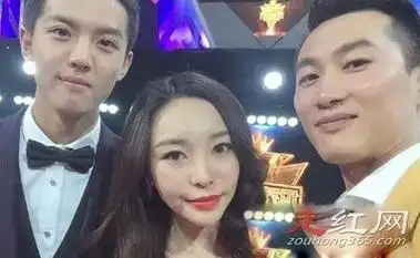 周峻纬老婆唐宁照片资料两个人是怎么认识