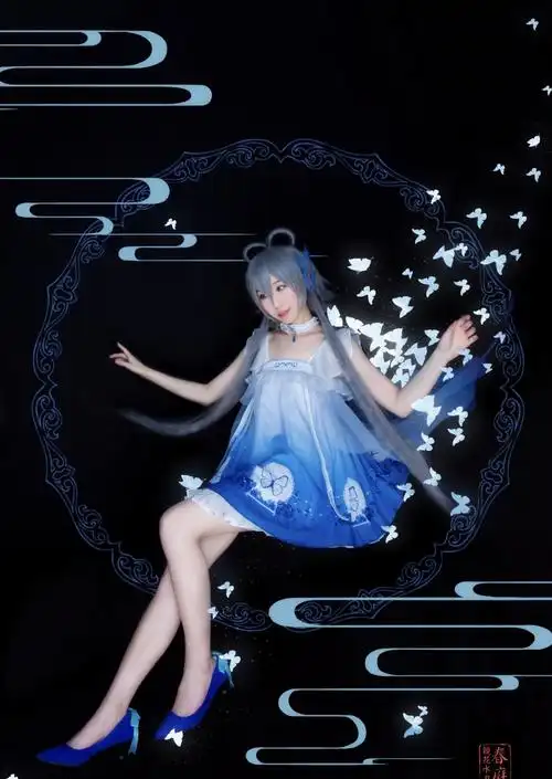 cos:洛天依镜花水月,现实与虚幻的选择