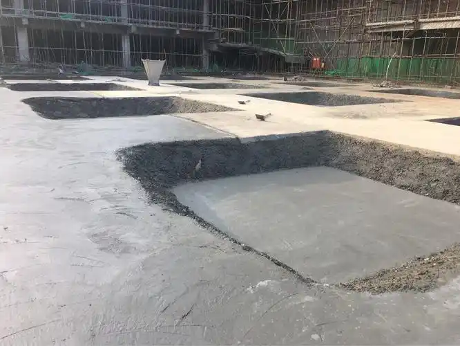 3#楼车库独立基础垫层浇筑完成80%