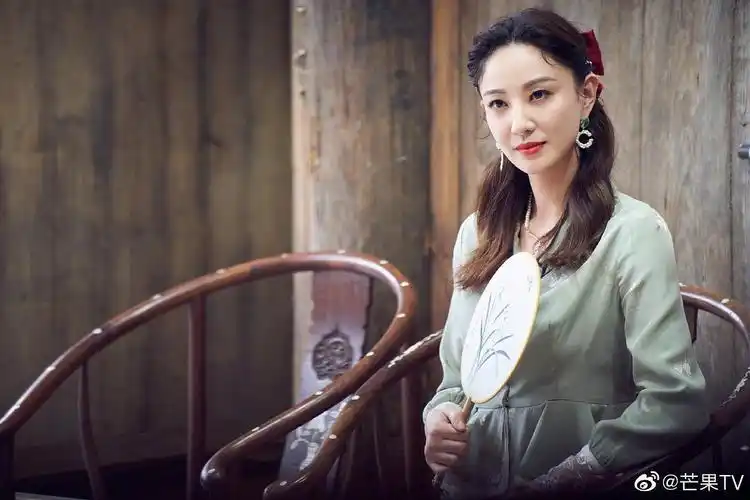 郑希怡密逃新图是端庄大方的陶府大小姐