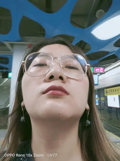 蜜汁死亡角度自拍高晓松本松