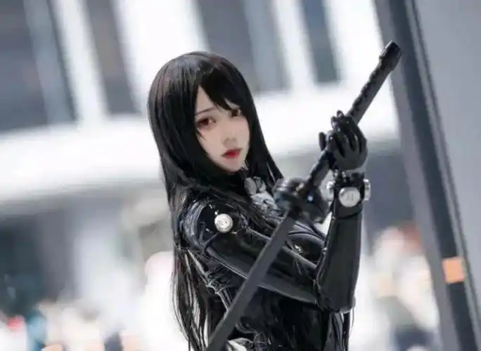 原创胶衣cos那么显身段为何现在在漫展却看不到了