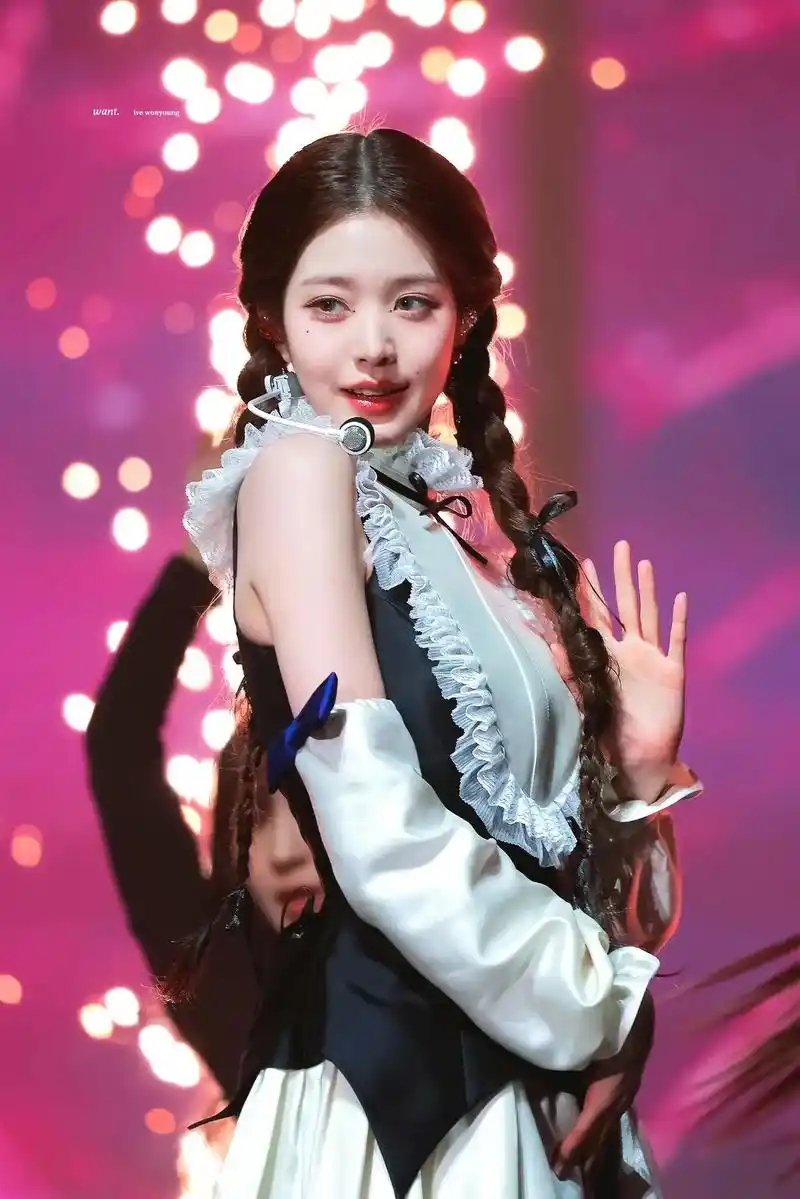 叛逆修女.#张元英 #氛围感 #idol #女团  #舞台 - 抖音