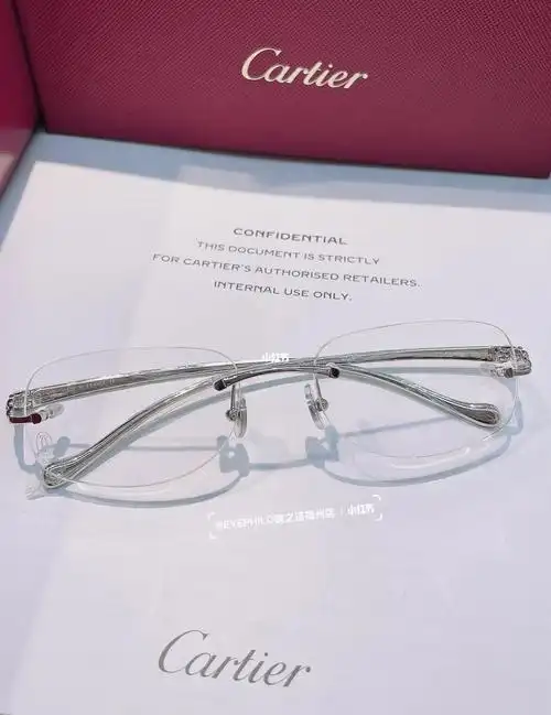 cartier卡地亚～95爆款豹头无边框系列95