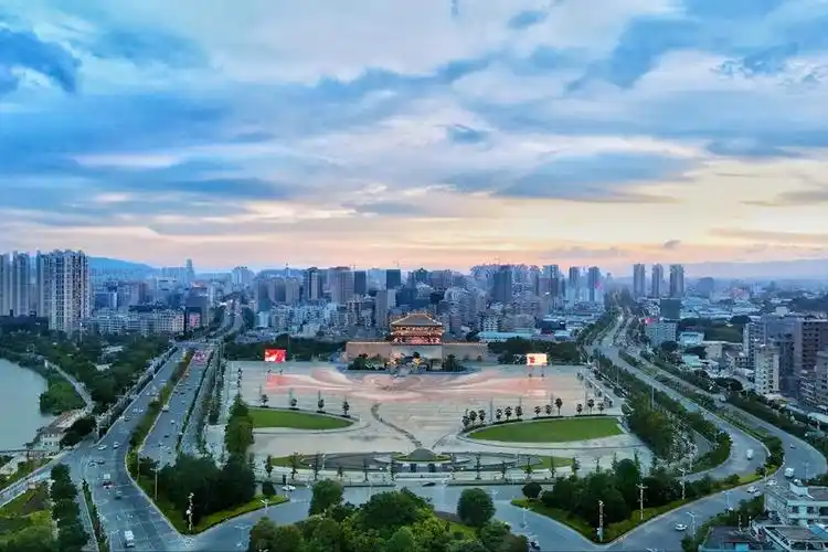 广东揭阳这个炼化一体化项目有重大进展项目预计明年建成投产