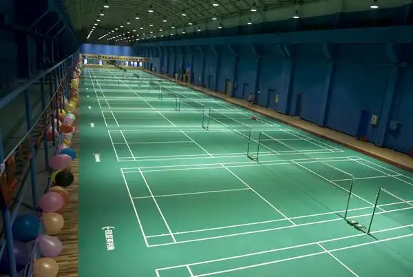 武汉英弢羽毛球俱乐部