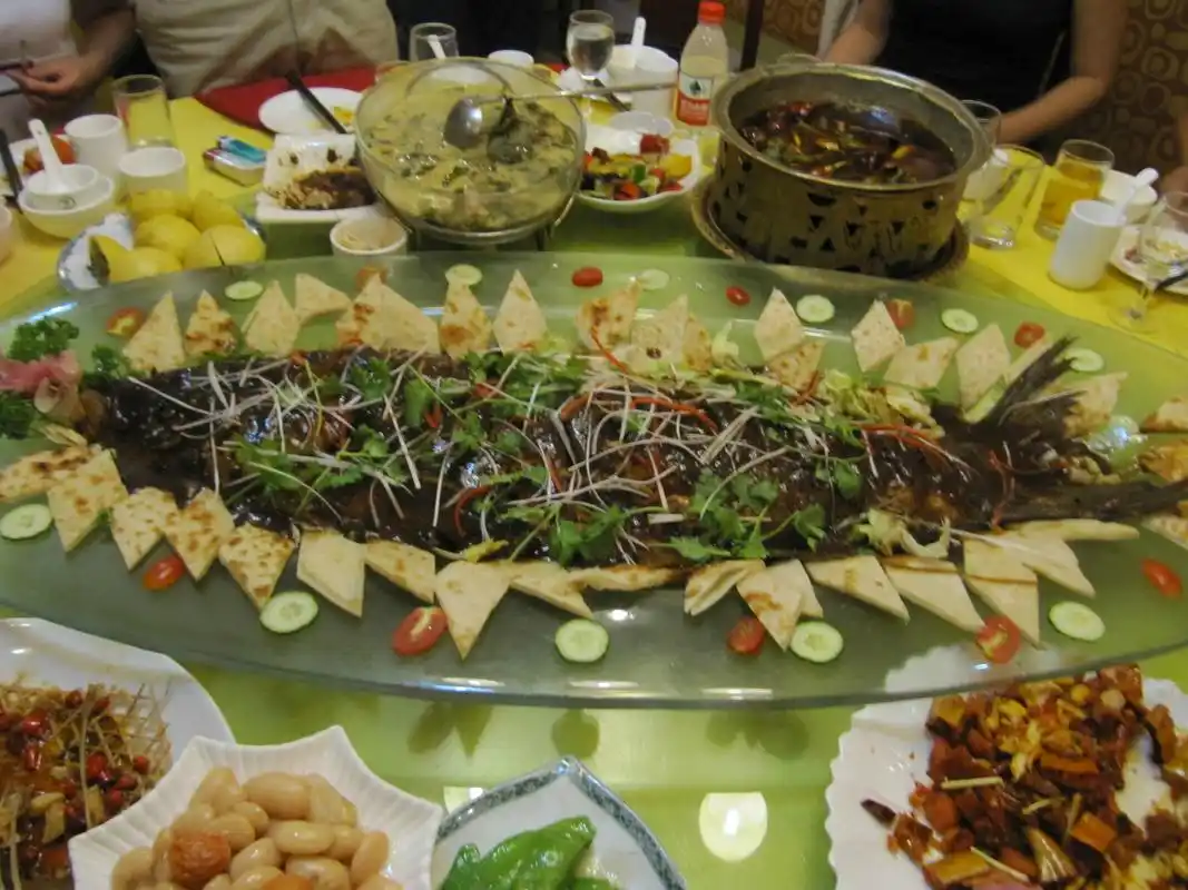 白洋淀的全鱼宴享誉中外,清淡嫩滑之南味,让年轻人爱不释口!