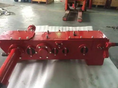 凯和tbl40履带拖拉机变速箱