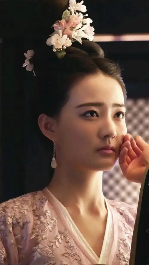 94说起徐璐,大家第一时间想到的应该就是《甄嬛传》里_圈子-新氧