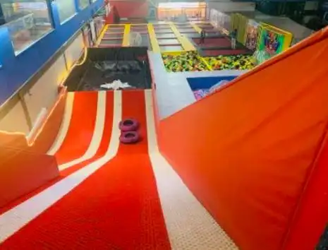 p>飞酷蹦床主题乐园位于太原市小店区王村南街体育场羽毛球场内. /p>